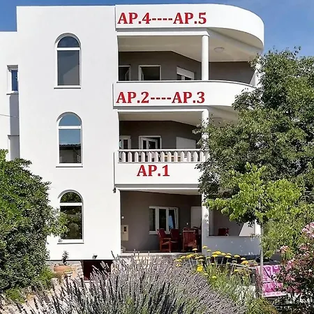 Apartament In Rogoznica With Terrace, Air Condition, Wifi, Washing Machine *