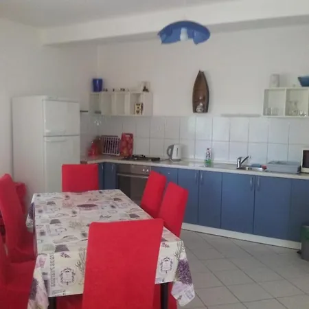 In Rogoznica With Terrace, Air Condition, Wifi, Washing Machine * روغوزنيكا