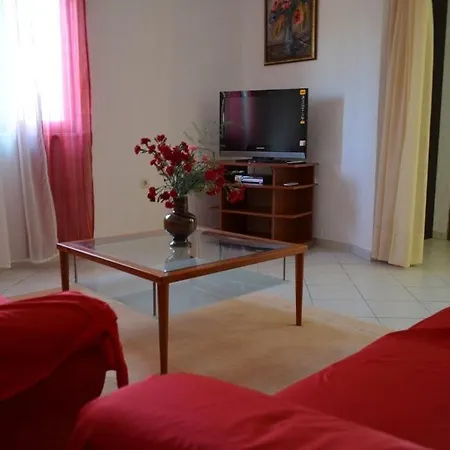In Rogoznica With Terrace, Air Condition, Wifi, Washing Machine Apartament *